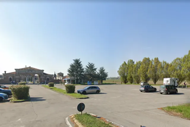Area sosta camper - Boretto