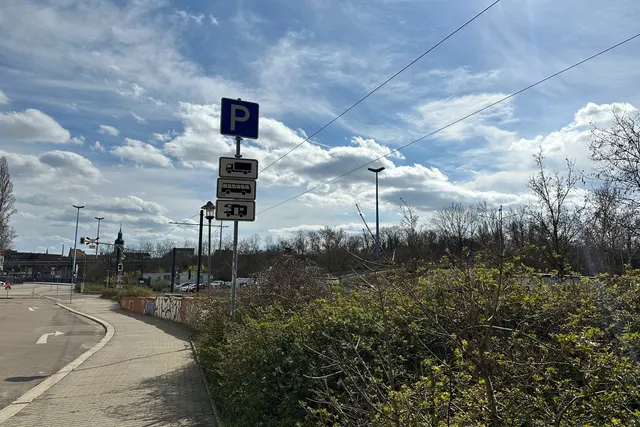 Stellplatz an der Stadtschleuse Halle