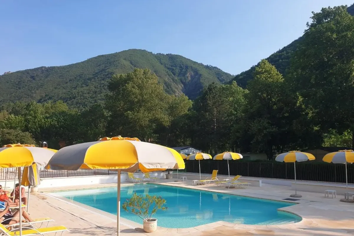 Camping Les Eaux Chaudes
