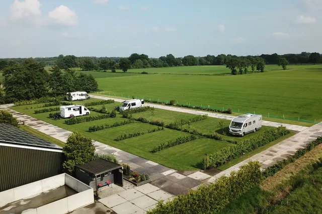 De mooiste campings in Groningen — met Camperplaats Bloemenveld in de spotlight