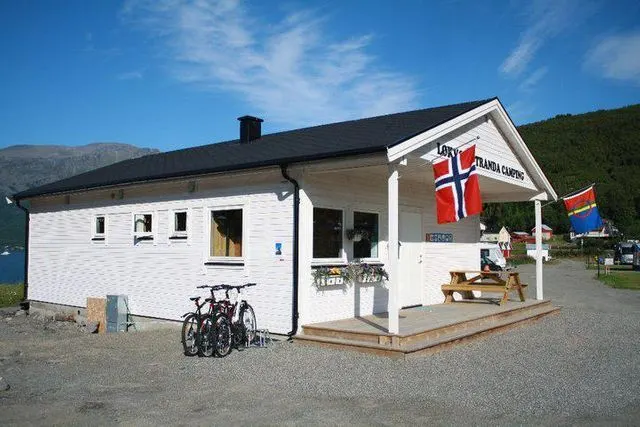 Løkvollstranda Camping As